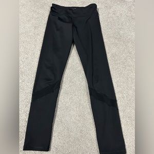 Girls old navy active leggings with mesh cutouts size L